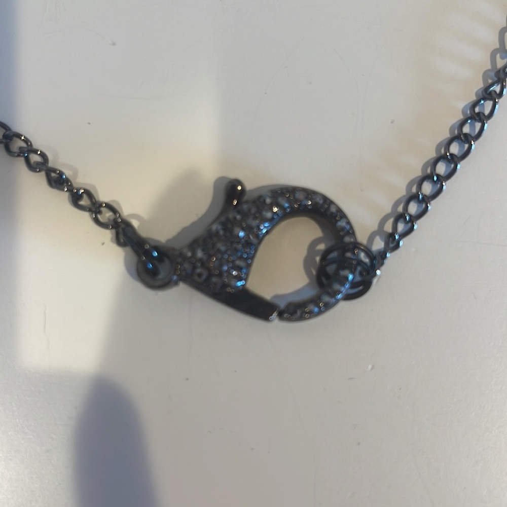 Chocker - Picture 2 of 3